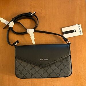 Nine West Bowie Mini Crossbody Black Purse w/adjustable strap NWT